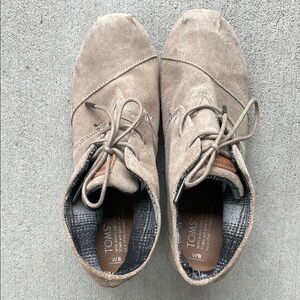 TOMS Women’s Tan Suede Booties Women’s 8M - Almost NEW!